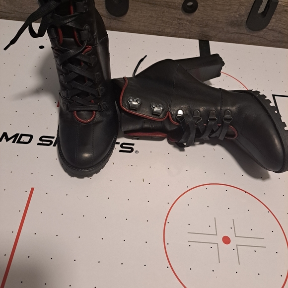 COACH Lucia Black W/Red Trim Lace  Up Heeled Boots!!! Size 6.5 - Picture 8 of 12